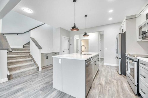 230 Wildrose Drive, Strathmore, AB - Indoor Photo Showing Kitchen With Upgraded Kitchen