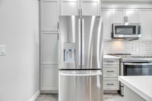 230 Wildrose Drive, Strathmore, AB - Indoor Photo Showing Kitchen With Upgraded Kitchen