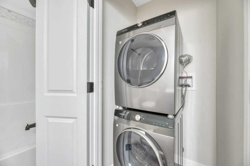 230 Wildrose Drive, Strathmore, AB - Indoor Photo Showing Laundry Room
