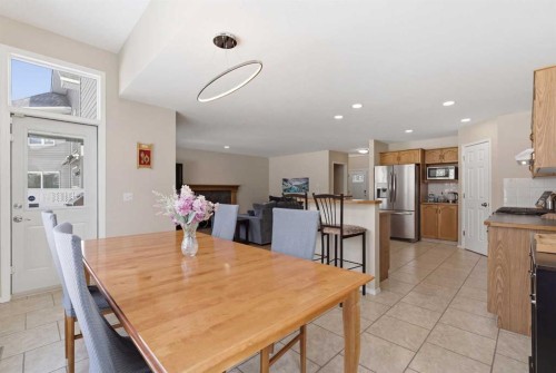 1067 Coventry Drive Ne, Calgary, AB - Indoor Photo Showing Dining Room