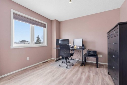 1067 Coventry Drive Ne, Calgary, AB - Indoor Photo Showing Office