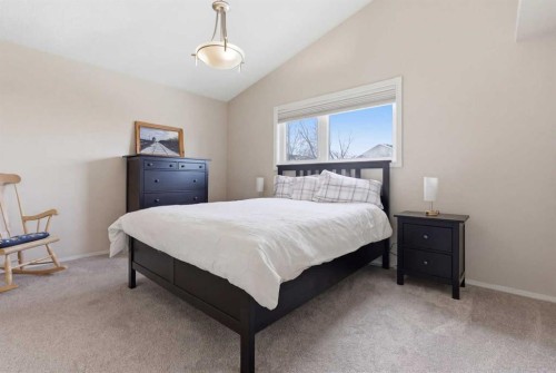 1067 Coventry Drive Ne, Calgary, AB - Indoor Photo Showing Bedroom