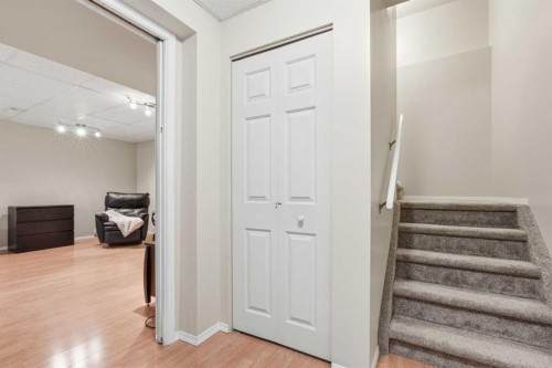 1067 Coventry Drive Ne, Calgary, AB - Indoor Photo Showing Other Room