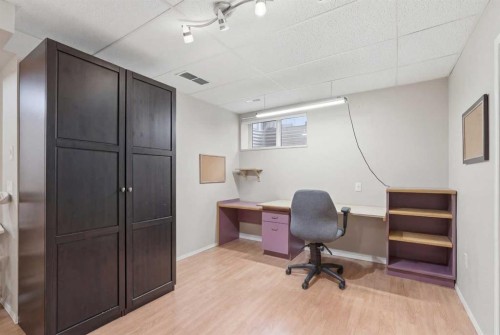 1067 Coventry Drive Ne, Calgary, AB - Indoor
