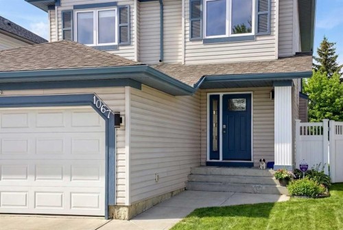 1067 Coventry Drive Ne, Calgary, AB - Outdoor With Exterior