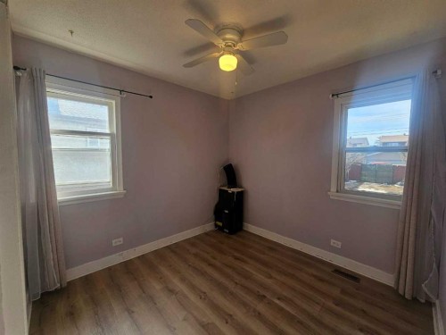 7639 Ogden Road Se, Calgary, AB - Indoor Photo Showing Other Room