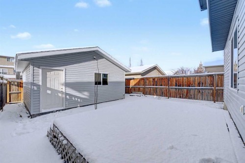 522 Evermeadow Road Sw, Calgary, AB - Outdoor With Exterior