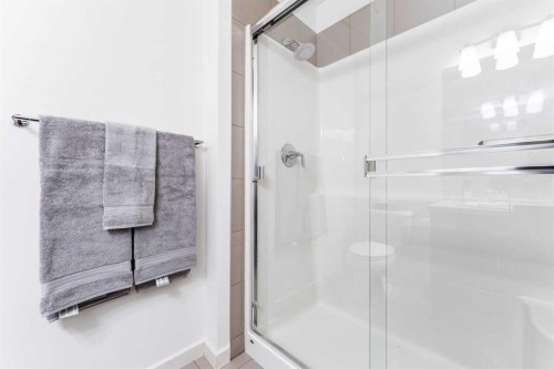 602-1320 1 Street Se, Calgary, AB - Indoor Photo Showing Bathroom