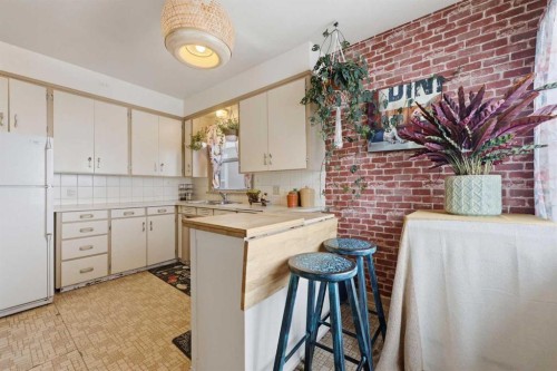 1019 8 Avenue Ne, Calgary, AB - Indoor