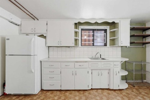 1019 8 Avenue Ne, Calgary, AB - Indoor