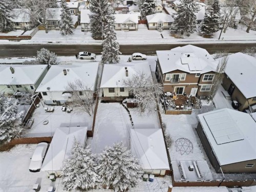 1019 8 Avenue Ne, Calgary, AB - Outdoor