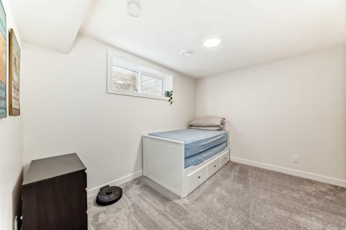 29 Precedence Glen, Cochrane, AB - Indoor