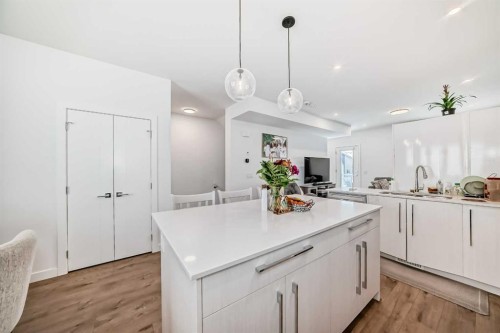 604-280 Chelsea Road, Chestermere, AB - Indoor Photo Showing Kitchen
