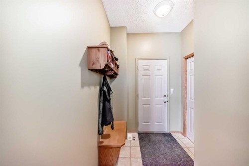 199 Mt Brewster Circle Se, Calgary, AB - Indoor Photo Showing Other Room