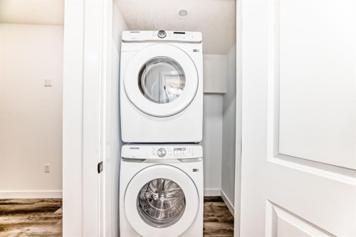 81 Herron Mews Ne, Calgary, AB - Indoor Photo Showing Laundry Room