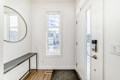 81 Herron Mews Ne, Calgary, AB - Indoor Photo Showing Other Room