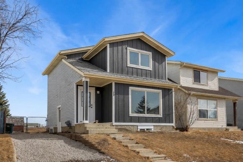 79 Aberdare Road NE Calgary, AB T2A 6V8