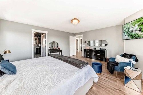 630 Rocky Ridge View Nw, Calgary, AB - Indoor Photo Showing Bedroom