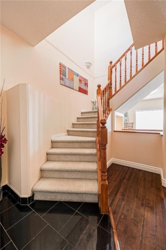 144 Rocky Vista Terrace Nw, Calgary, AB - Indoor Photo Showing Other Room