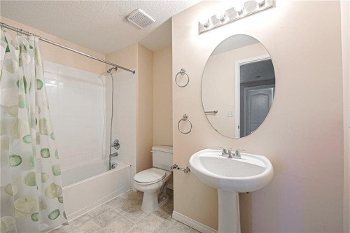 144 Rocky Vista Terrace Nw, Calgary, AB - Indoor Photo Showing Bathroom