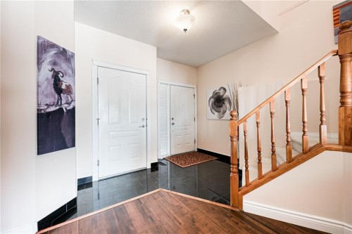 144 Rocky Vista Terrace Nw, Calgary, AB - Indoor Photo Showing Other Room