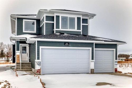 707 Mandalay Avenue  Carstairs, AB T0M 0N0