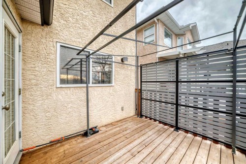 668 Scimitar Bay Nw, Calgary, AB - Outdoor With Exterior