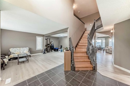668 Scimitar Bay Nw, Calgary, AB - Indoor Photo Showing Other Room