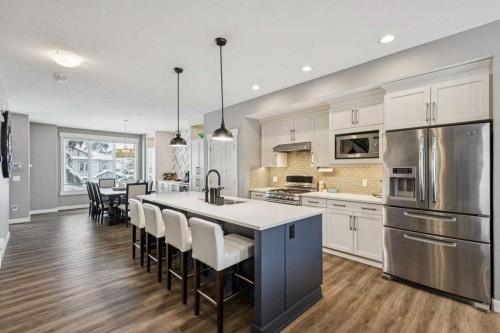4936 20 Avenue Nw, Calgary, AB - Indoor Photo Showing Kitchen With Upgraded Kitchen