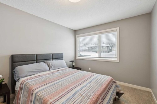 4936 20 Avenue Nw, Calgary, AB - Indoor Photo Showing Bedroom