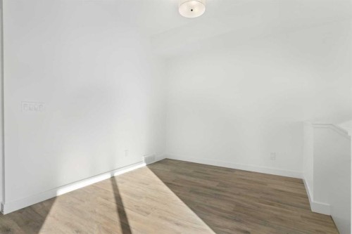 602-24 Rivercrest Drive, Cochrane, AB - Indoor Photo Showing Other Room