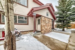 205-27 Everridge Square SW Calgary, AB T2Y 5J7