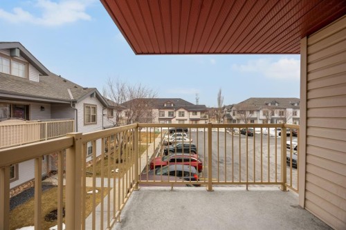 205-27 Everridge Square Sw, Calgary, AB - Outdoor With Exterior
