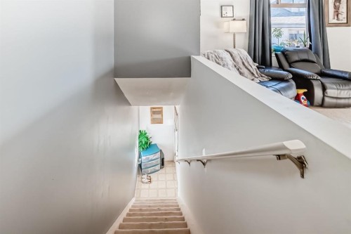 205-27 Everridge Square Sw, Calgary, AB - Indoor