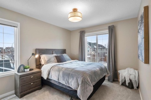 55 Cranarch Terrace Se, Calgary, AB - Indoor Photo Showing Bedroom