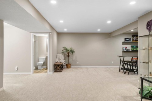 55 Cranarch Terrace Se, Calgary, AB - Indoor