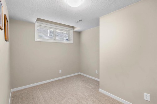 55 Cranarch Terrace Se, Calgary, AB - Indoor Photo Showing Other Room