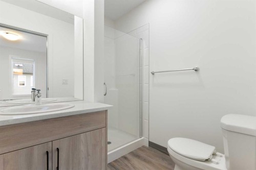 103-24 Rivercrest Drive, Cochrane, AB - Indoor Photo Showing Bathroom