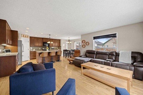 164 West Lakeview Circle, Chestermere, AB - Indoor Photo Showing Living Room