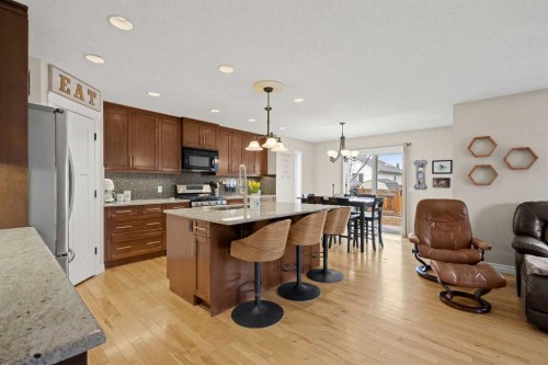164 West Lakeview Circle, Chestermere, AB - Indoor Photo Showing Kitchen With Upgraded Kitchen