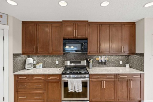 164 West Lakeview Circle, Chestermere, AB - Indoor Photo Showing Kitchen