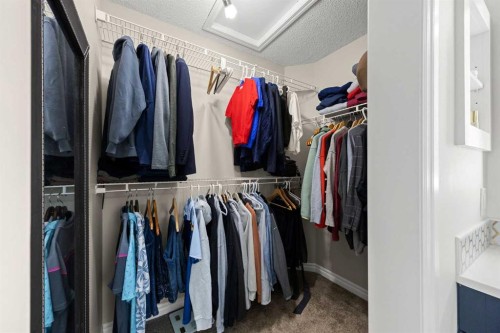 164 West Lakeview Circle, Chestermere, AB - Indoor With Storage