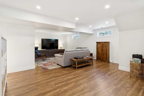 2440 Cherokee Drive Nw, Calgary, AB 