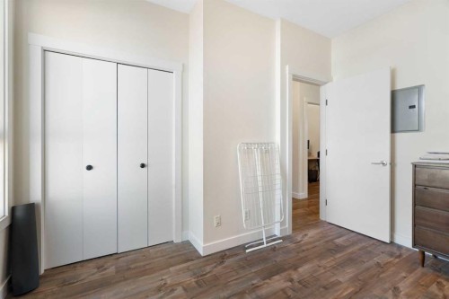 406-830 Centre Avenue Ne, Calgary, AB - Indoor Photo Showing Other Room