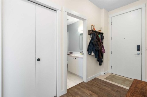 406-830 Centre Avenue Ne, Calgary, AB - Indoor Photo Showing Other Room