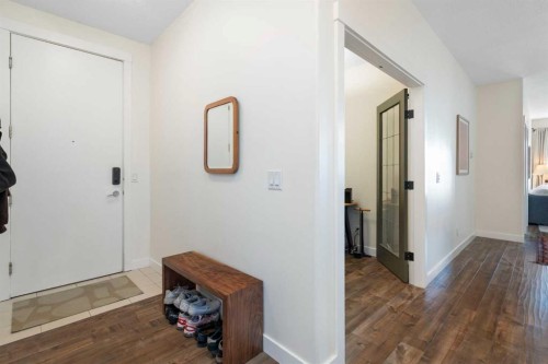 406-830 Centre Avenue Ne, Calgary, AB - Indoor Photo Showing Other Room