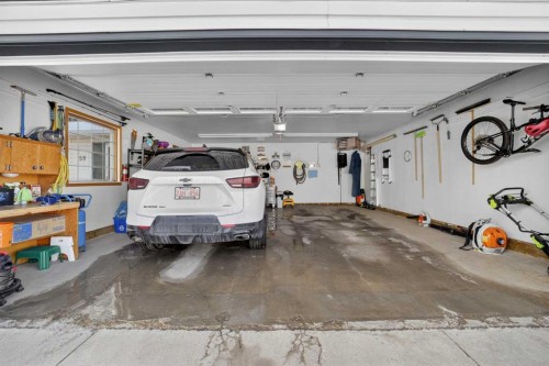 159 Balsam Crescent, Olds, AB - Indoor Photo Showing Garage
