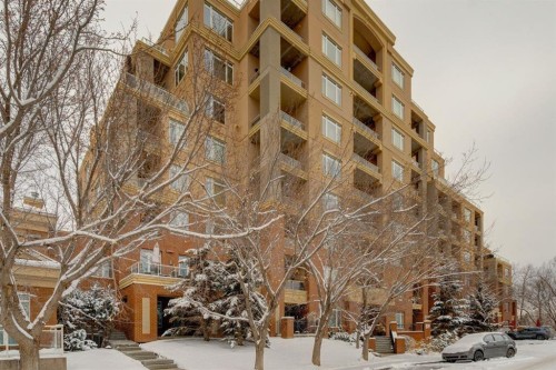 3306-24 Hemlock Crescent Sw, Calgary, AB - Outdoor