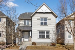 28 Elgin View SE Calgary, AB T2Z 4Z6