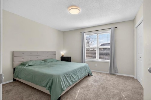 28 Elgin View Se, Calgary, AB - Indoor Photo Showing Bedroom